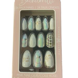 Pretty Woman Bachelorette Faux Nails